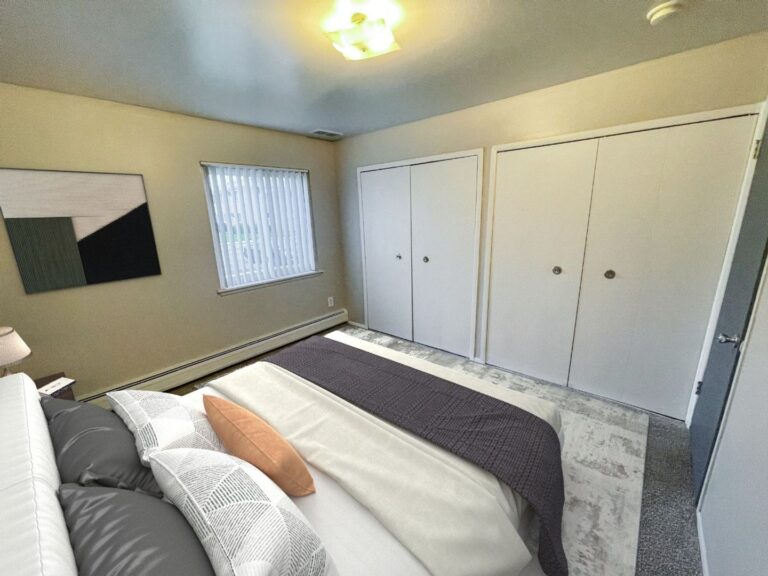 Warren Manor Apartments